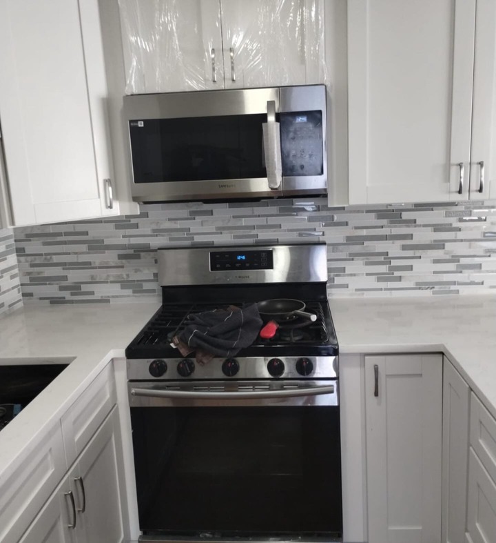 Modern Kitchen with Stainless Steel Appliances